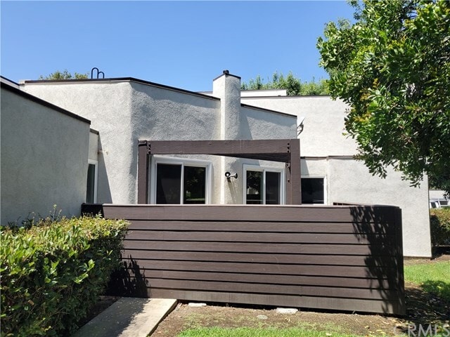 Building Photo - 1150 W Phillips St