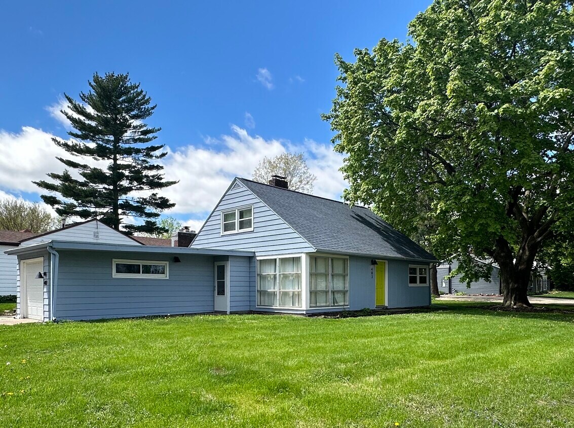 Primary Photo - 403 W Lincoln Ave