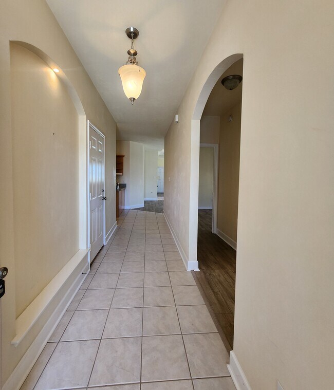 Foto del edificio - 5508 Hampton Woods Way