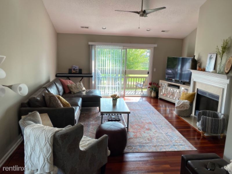 4535 N Thornhill Dr, Peoria, IL 61615 Condo for Rent in Peoria, IL