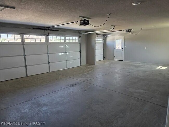 Foto del edificio - 3 Bedroom Luxury House