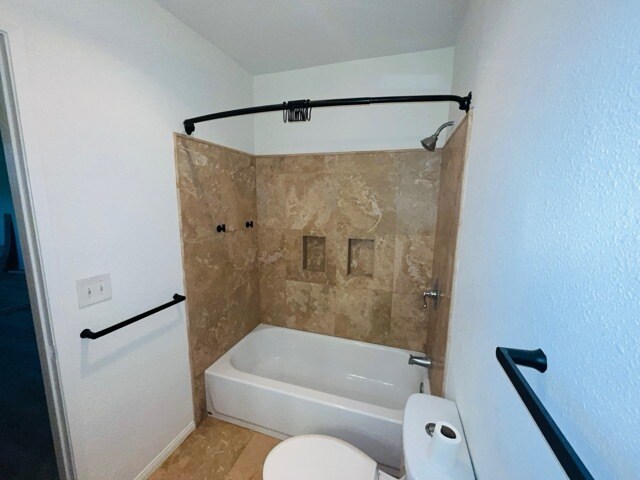 Foto del edificio - 2948 Kalmia St