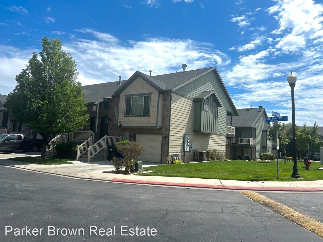 Primary Photo - 3 br, 2.5 bath House - 89 E RiverBend Rd