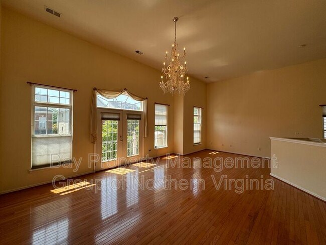 Building Photo - 4247 Sonia Ct