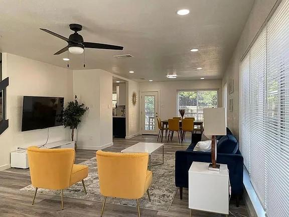 Foto del edificio - 2502 Tracy Cove