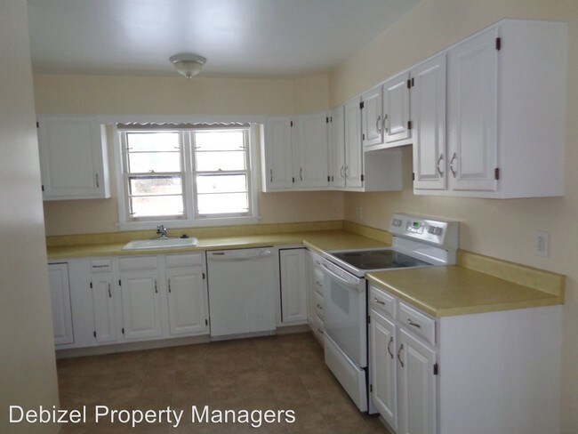 Foto del edificio - 3 br, 2 bath House - 834 Alderson Avenue