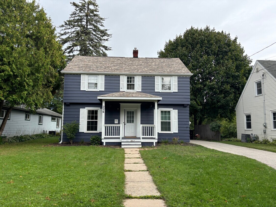 Foto principal - 226 W Seymour St