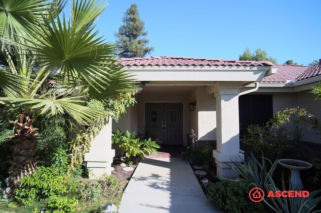 Foto del edificio - FULLY FURNISHED, Beautiful Home Located In Rosedale Area!