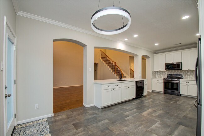 Building Photo - 6411 Hope Wood Mills Dr