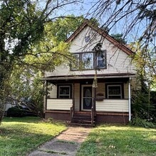 Building Photo - 605 Sackett Ave