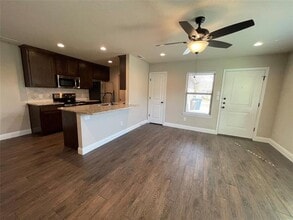 Building Photo - 8115 Tanner Ave