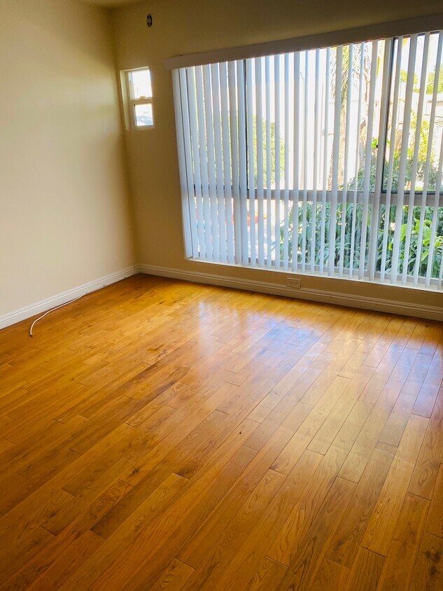 Foto principal - 1001 N Orange Grove Ave