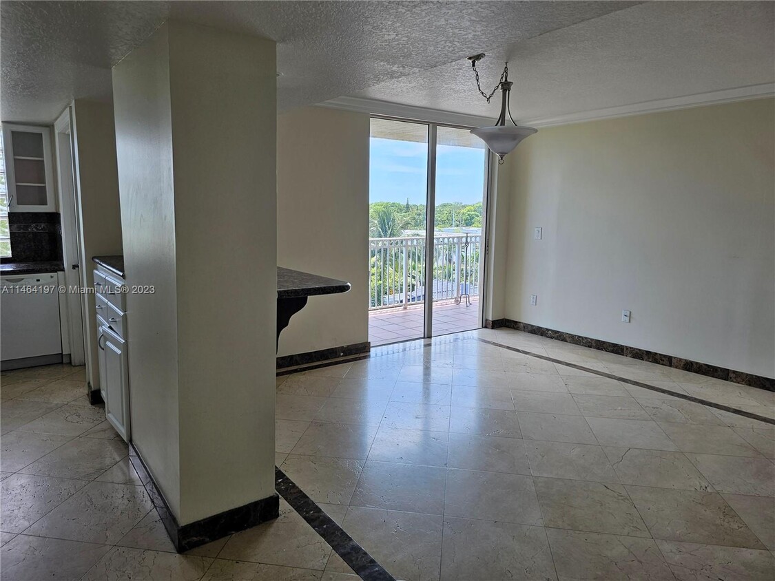 Foto principal - 1650 Coral Way