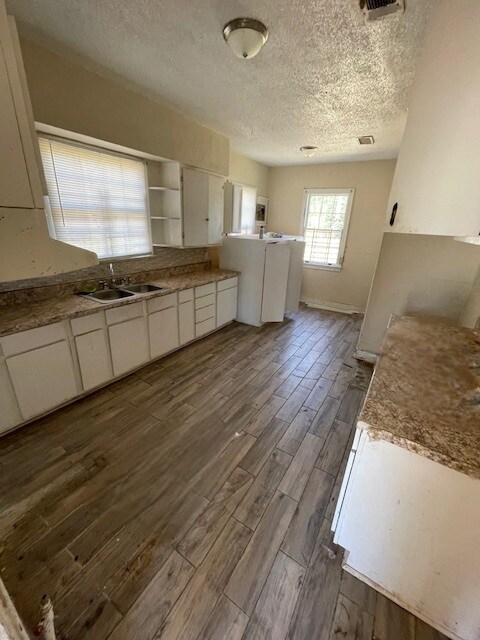 Foto del edificio - 2849 Happy Hollow Dr SE