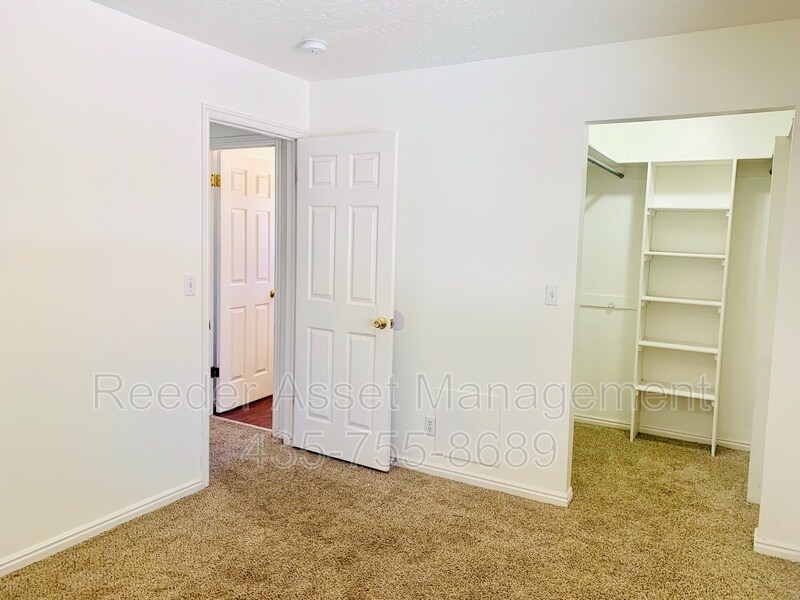 242 N Harrisville Rd Unit 4, Ogden, UT 84404 Condo for Rent in Ogden, UT