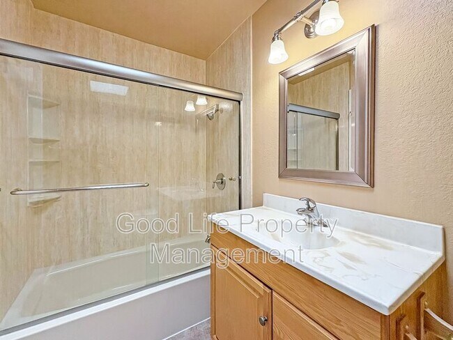Foto del edificio - 1429 Esperanza Way