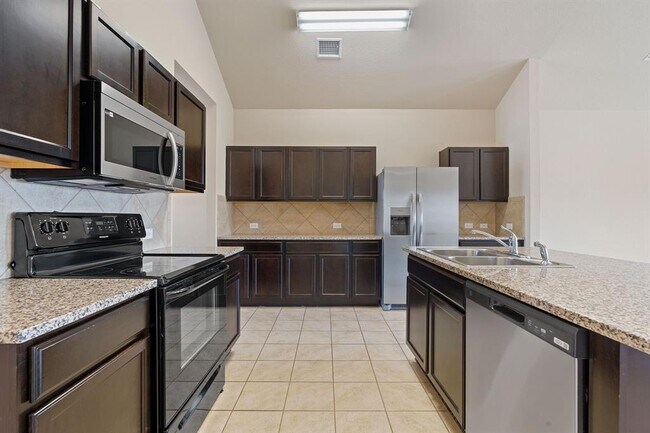Building Photo - 5825 Roderick Dr