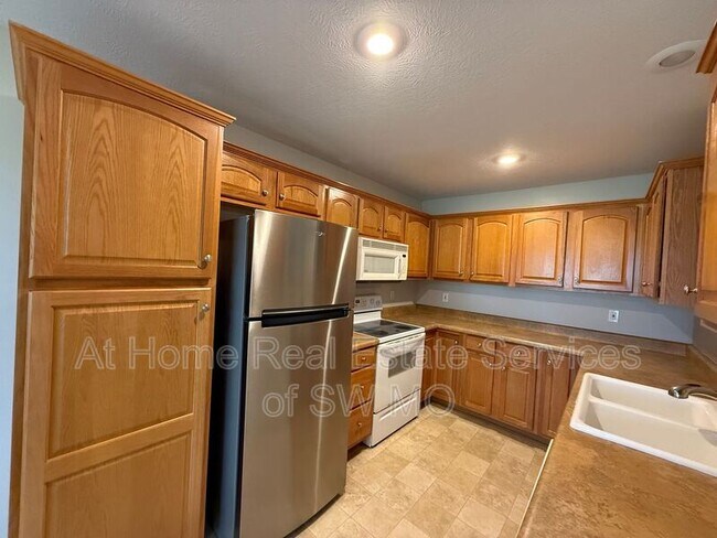 Foto del edificio - 4023 S Warmwater Ave