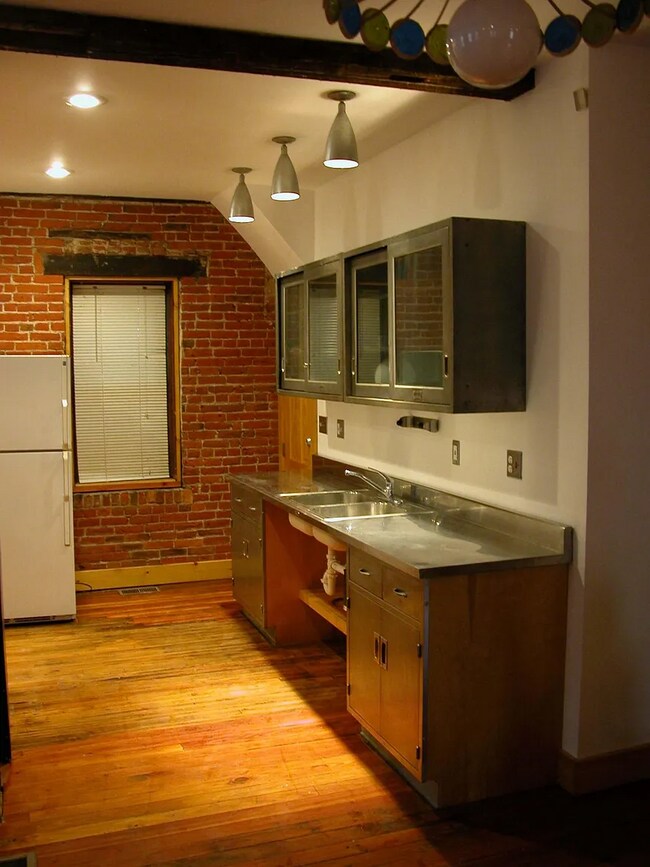 Foto del edificio - W 54th Triplex