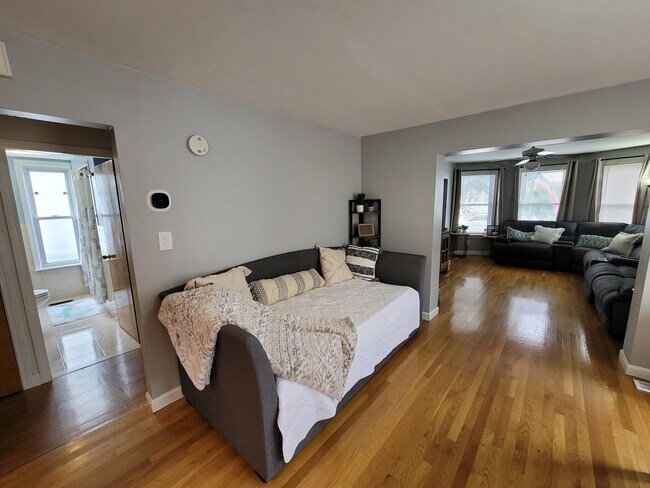 Photo - 100-102 Mountain Ave Apartment