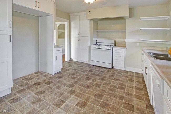 Building Photo - 4 br, 2 bath House - 4443 Alta Canyada Rd