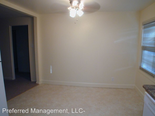 Building Photo - 2601 Henderson Dr