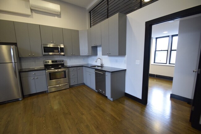 Foto del edificio - 444 Western Ave