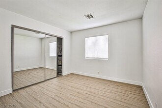 Building Photo - 5091 W Pioneer Ave