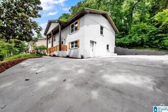 Building Photo - 917 S Forrest Dr