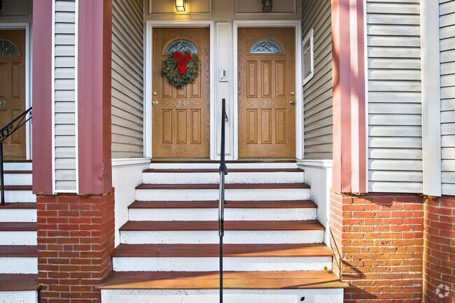 Building Photo - 21 Aldrich St