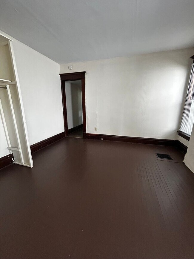 Foto del edificio - 396-398-398 Wyandotte Ave