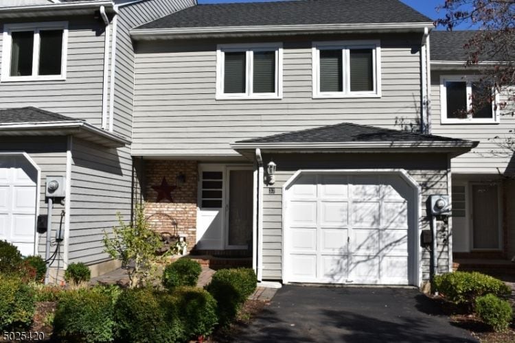 32 Stockton Ct, Morris Plains, NJ 07950 Condo for Rent in Morris