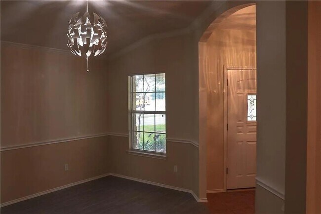 Foto del edificio - 100 S Creek Bend Dr