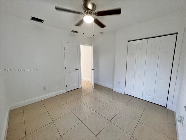 Foto del edificio - 2317 NW 94th St