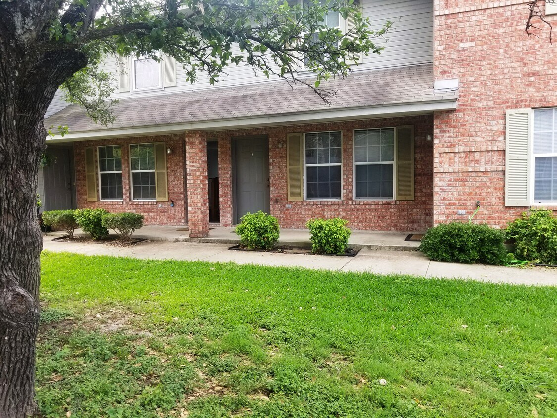 313 Creek St Unit D, Copperas Cove, TX 76522 Apartments in Copperas