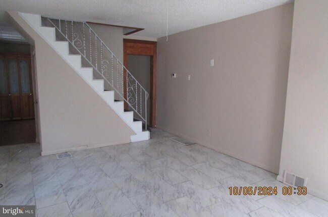 Foto del edificio - 129 Blake Ave