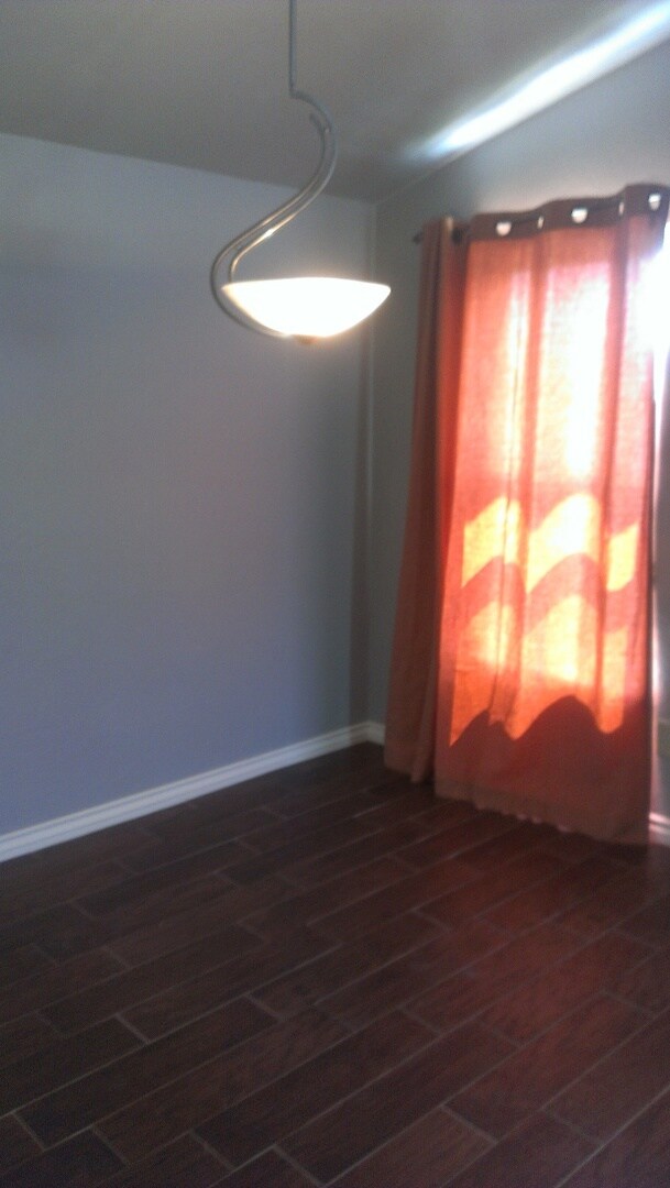 Foto del edificio - 2 bed, 2 bath with over-sized 1 car garage...