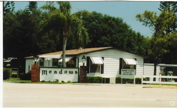 Foto del edificio - The Meadows FL