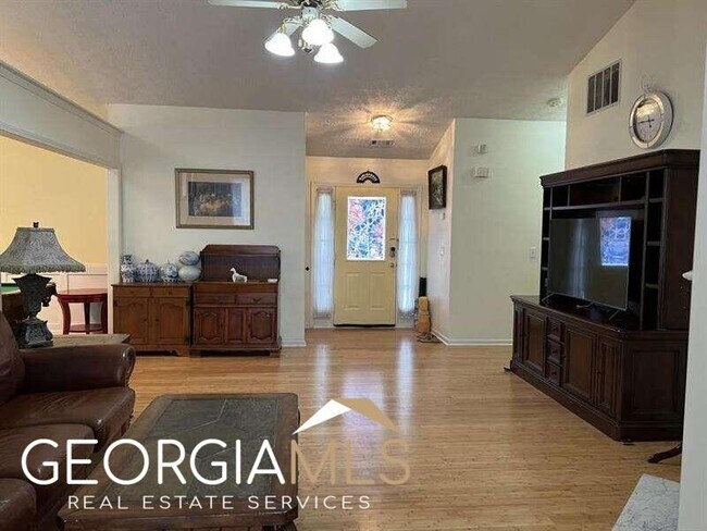 Foto del edificio - 1590 Westfield Ct NW