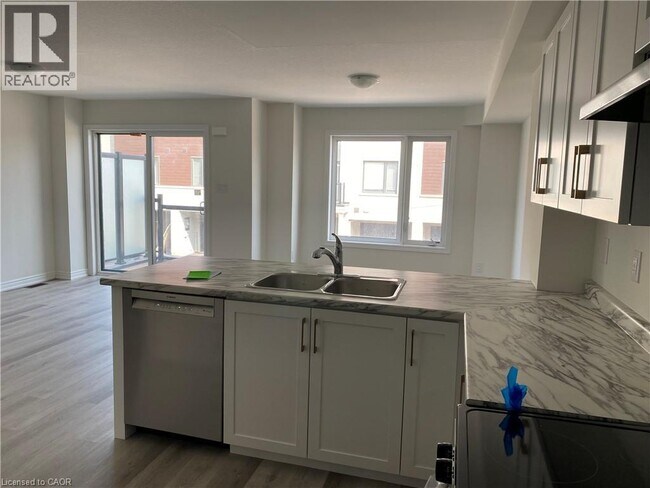 Building Photo - 30 Dryden Ln