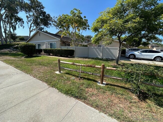 Building Photo - 357 Winsome Pl