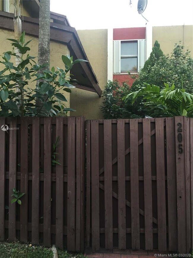 Foto del edificio - 10280 NW 9th St Cir