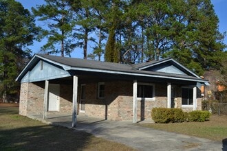 Building Photo - 605 Azalea St