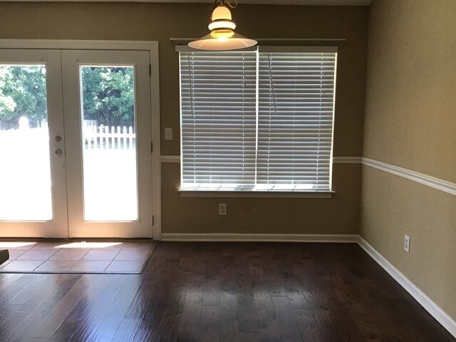 Foto del edificio - 101 Two Gait Ln