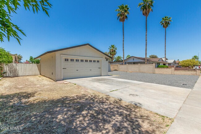 Foto del edificio - 6818 TERRACE Rd