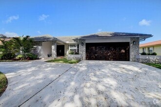 Building Photo - 2621 NW 39th St