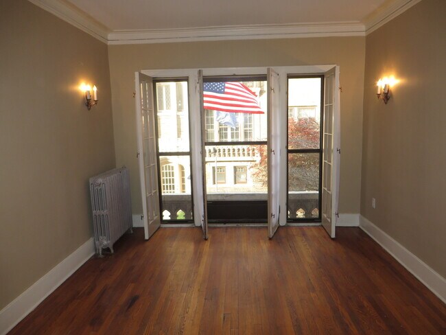 Interior Photo - Sheridan Court