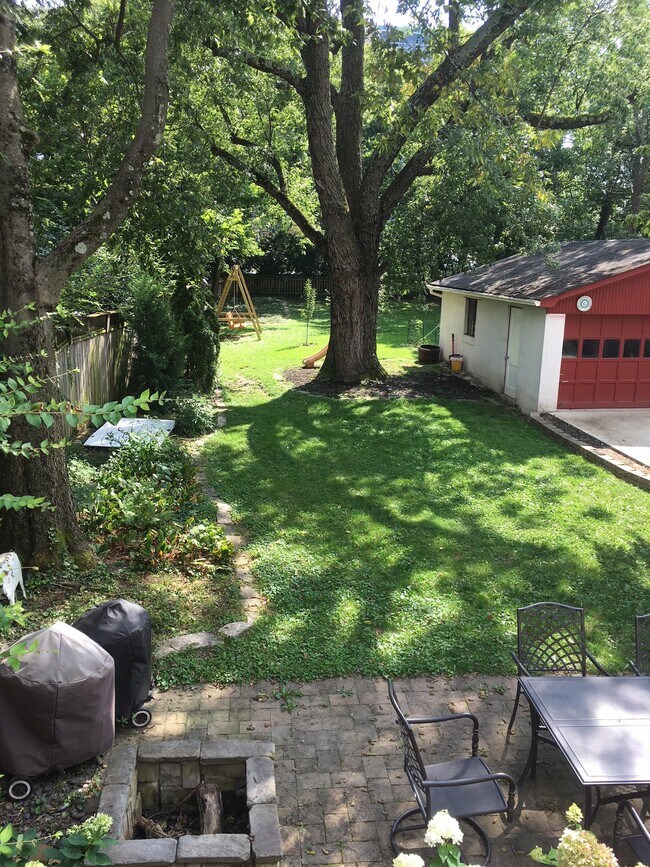 Foto del edificio - 136 Shawnee Pl