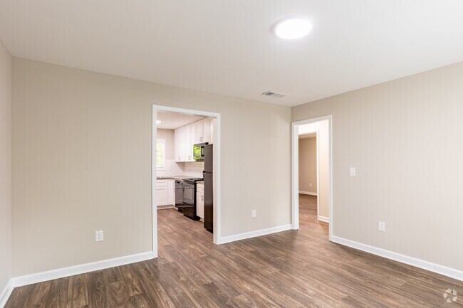 Sala de estar de 2BR, 1BA y 900SF - Langley Place