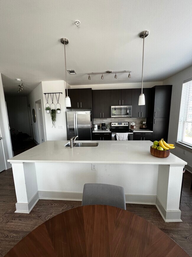 Foto del edificio - 8240 Meadow Rd